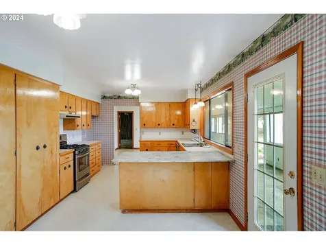 13885 Webb Lane Dallas OR 97338