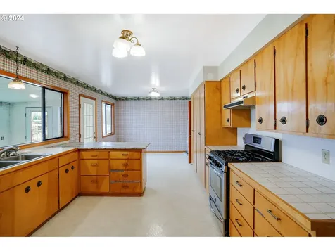 13885 Webb Lane Dallas OR 97338