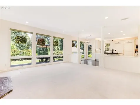 19177 Hill Top Road Lake Oswego OR 97034
