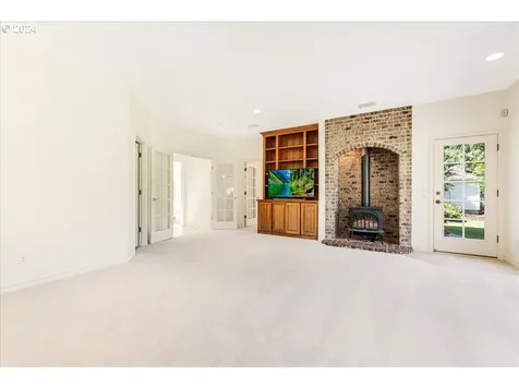 19177 Hill Top Road Lake Oswego OR 97034