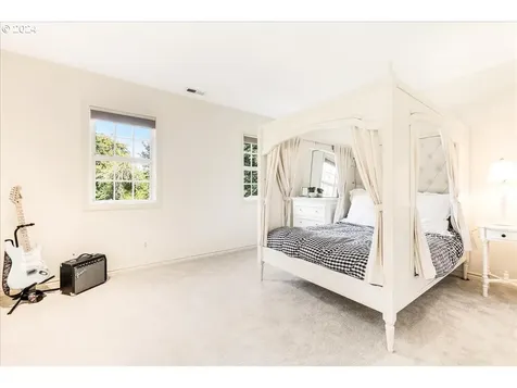 19177 Hill Top Road Lake Oswego OR 97034