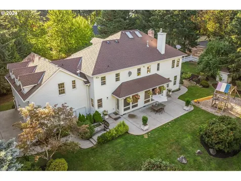 19177 Hill Top Road Lake Oswego OR 97034