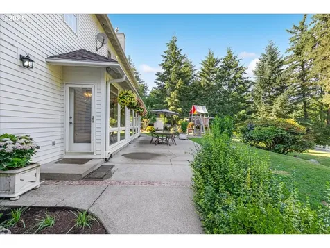 19177 Hill Top Road Lake Oswego OR 97034