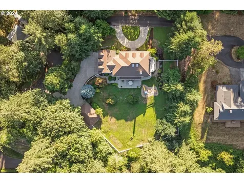 19177 Hill Top Road Lake Oswego OR 97034