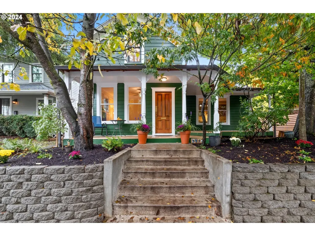1417 SE 34th Avenue Portland OR 97214