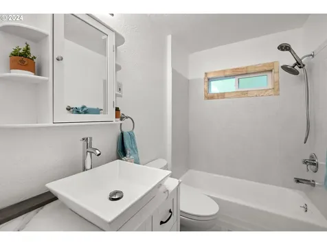 1417 SE 34th Avenue Portland OR 97214