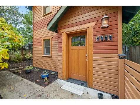 1417 SE 34th Avenue Portland OR 97214