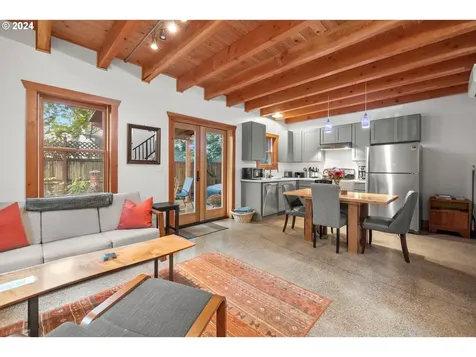 1417 SE 34th Avenue Portland OR 97214