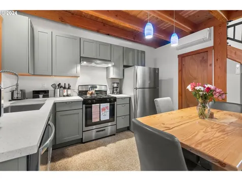 1417 SE 34th Avenue Portland OR 97214