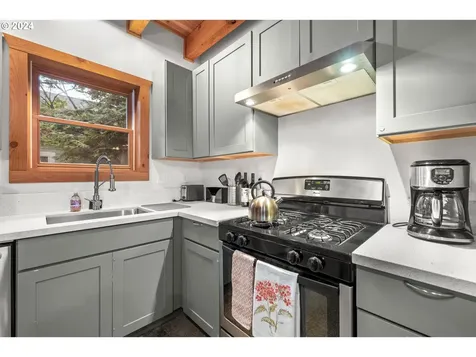 1417 SE 34th Avenue Portland OR 97214