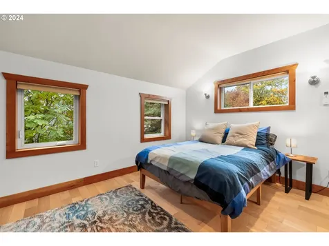 1417 SE 34th Avenue Portland OR 97214