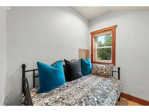 1417 SE 34th Avenue Portland OR 97214