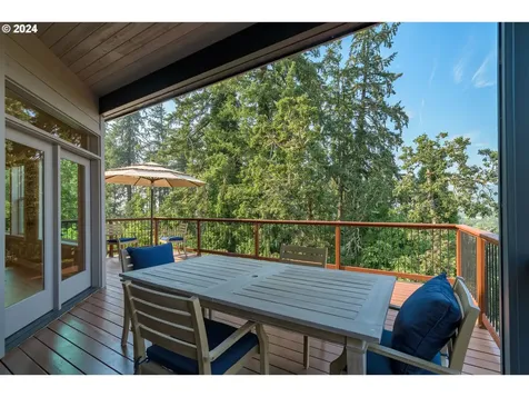 6164 Fernhill Loop Springfield OR 97478
