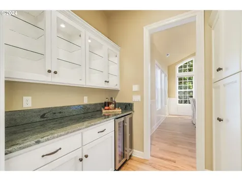 6164 Fernhill Loop Springfield OR 97478