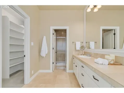 6164 Fernhill Loop Springfield OR 97478