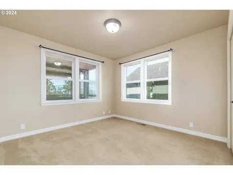 6164 Fernhill Loop Springfield OR 97478