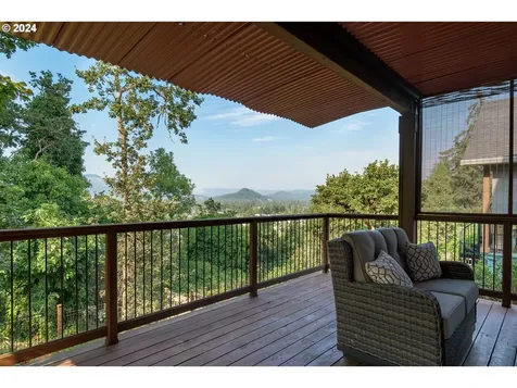 6164 Fernhill Loop Springfield OR 97478
