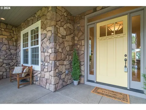 6164 Fernhill Loop Springfield OR 97478