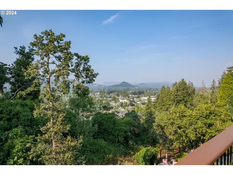 6164 Fernhill Loop Springfield OR 97478