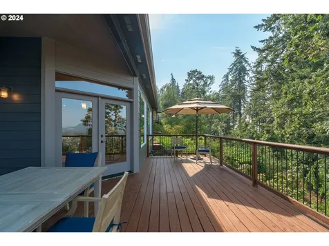 6164 Fernhill Loop Springfield OR 97478