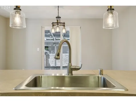 2726 NE 126th Avenue Vancouver WA 98684
