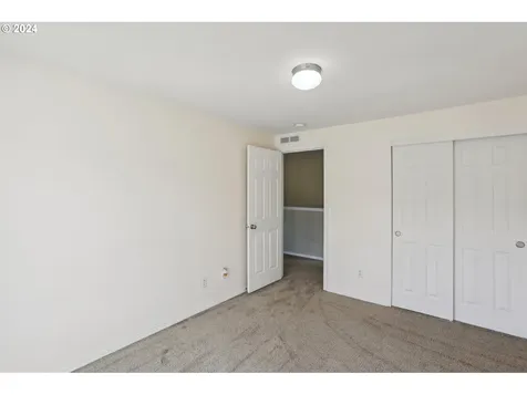 2726 NE 126th Avenue Vancouver WA 98684