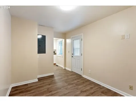 11785 Sw Queen Elizabeth Street Portland OR 97224