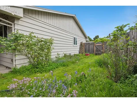 11785 Sw Queen Elizabeth Street Portland OR 97224
