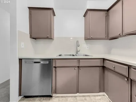 1619 Se 151st Avenue Portland OR 97233