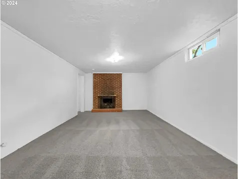 1619 Se 151st Avenue Portland OR 97233