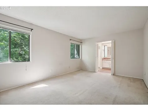 9914 SW Quail Post Road Portland OR 97219
