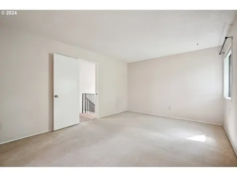 9914 SW Quail Post Road Portland OR 97219