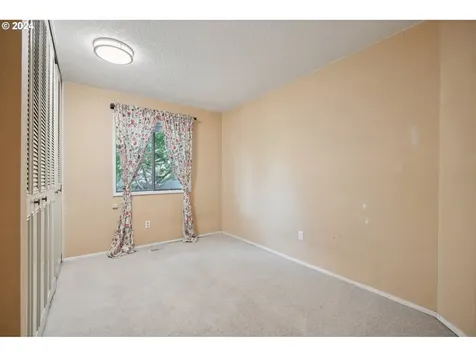 9914 SW Quail Post Road Portland OR 97219