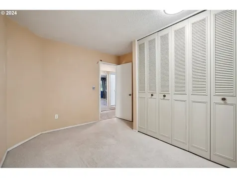 9914 SW Quail Post Road Portland OR 97219