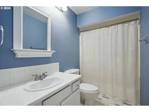 9914 SW Quail Post Road Portland OR 97219