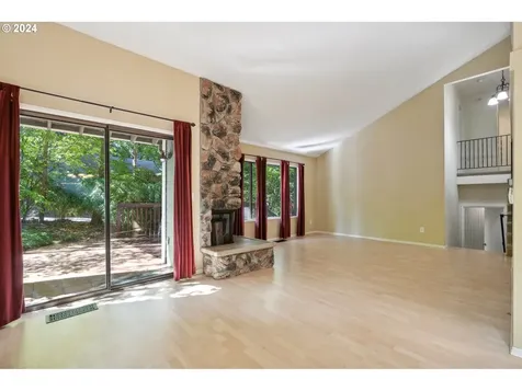 9914 SW Quail Post Road Portland OR 97219