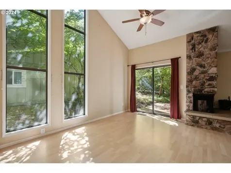 9914 SW Quail Post Road Portland OR 97219