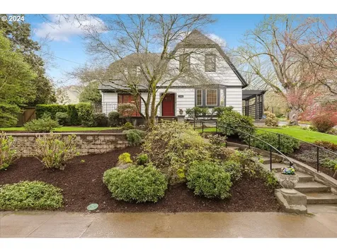 7536 Se 27th Avenue Portland OR 97202