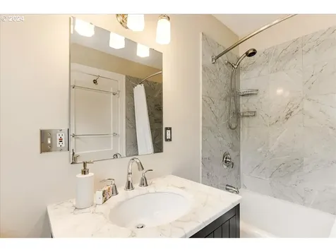 7536 Se 27th Avenue Portland OR 97202