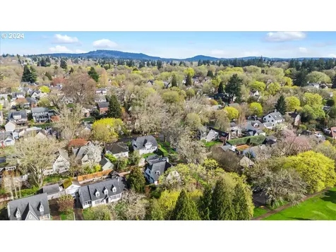 7536 Se 27th Avenue Portland OR 97202