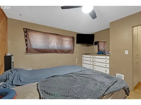 1157 NE Malheur Avenue Roseburg OR 97470
