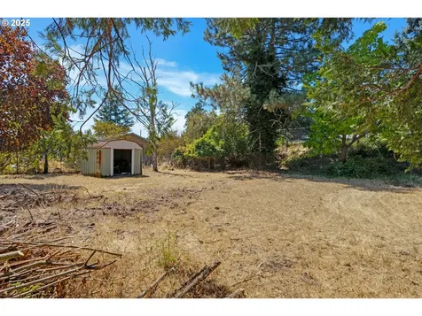 1157 NE Malheur Avenue Roseburg OR 97470