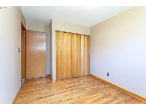 1814 NE 120th Avenue Portland OR 97220