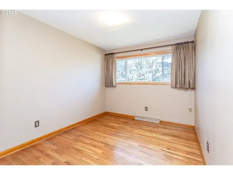 1814 NE 120th Avenue Portland OR 97220