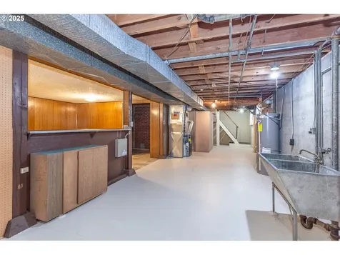 1814 NE 120th Avenue Portland OR 97220