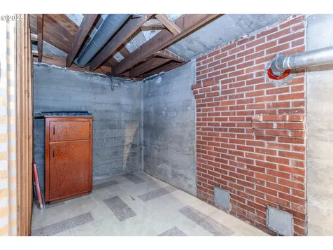 1814 NE 120th Avenue Portland OR 97220