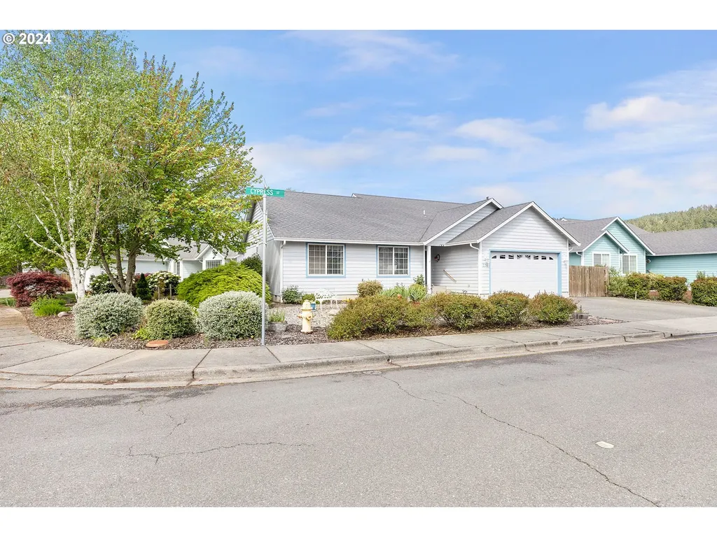 256 Cypress Street Sutherlin OR 97479