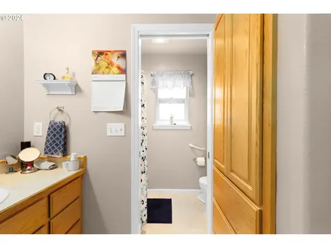 256 Cypress Street Sutherlin OR 97479