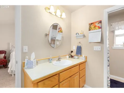 256 Cypress Street Sutherlin OR 97479