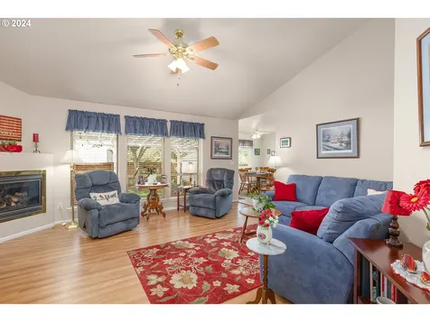 256 Cypress Street Sutherlin OR 97479